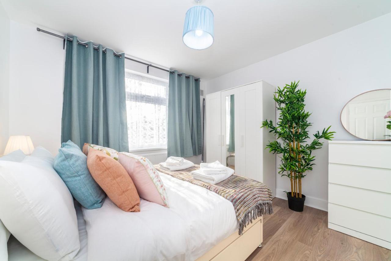 Autonomous 2 Bdr Apartment With Garden And Parking Enfield Exterior foto