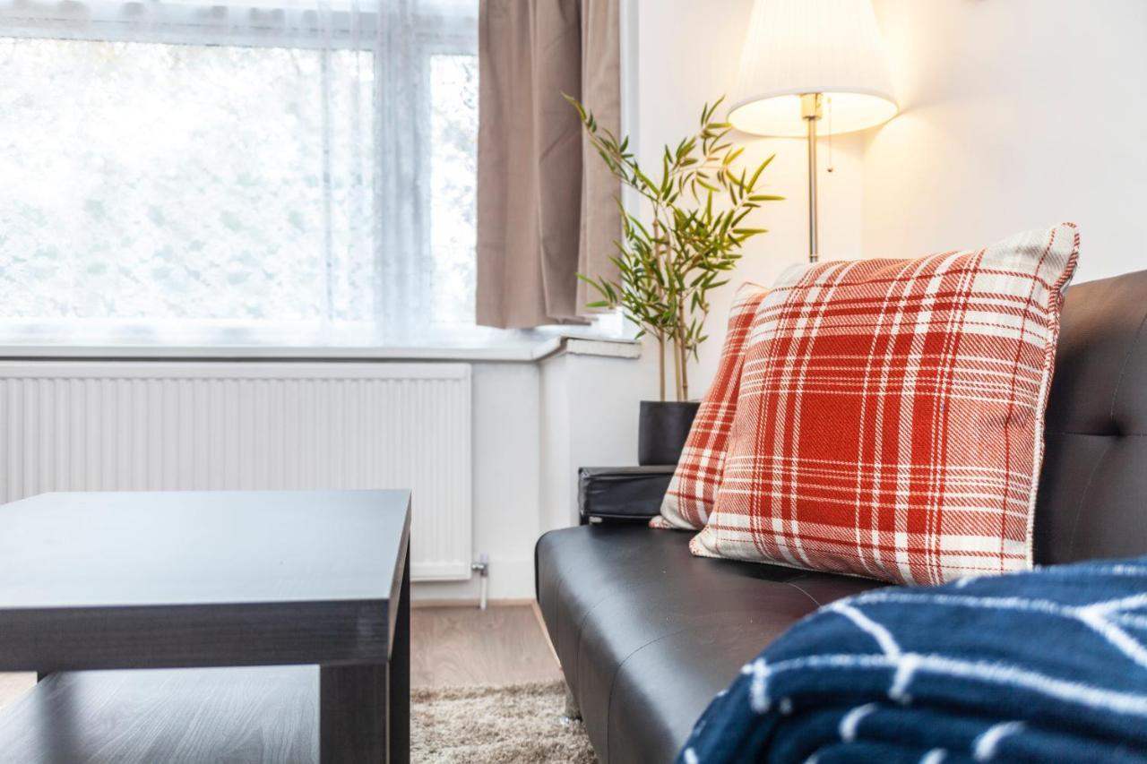 Autonomous 2 Bdr Apartment With Garden And Parking Enfield Exterior foto