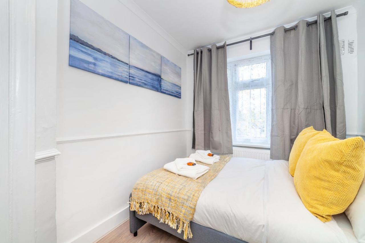 Autonomous 2 Bdr Apartment With Garden And Parking Enfield Exterior foto
